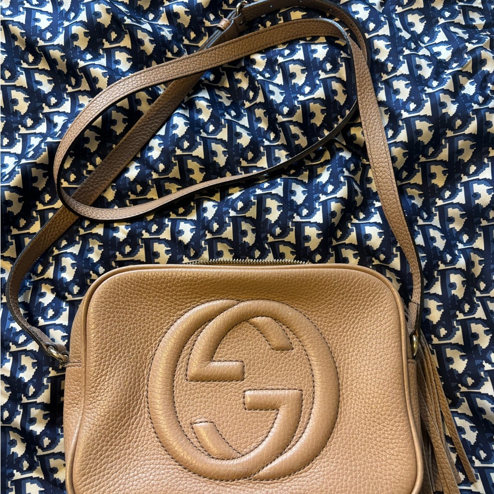 Authentic Gucci Tan Soho Disco Leather Crossbody Bag
